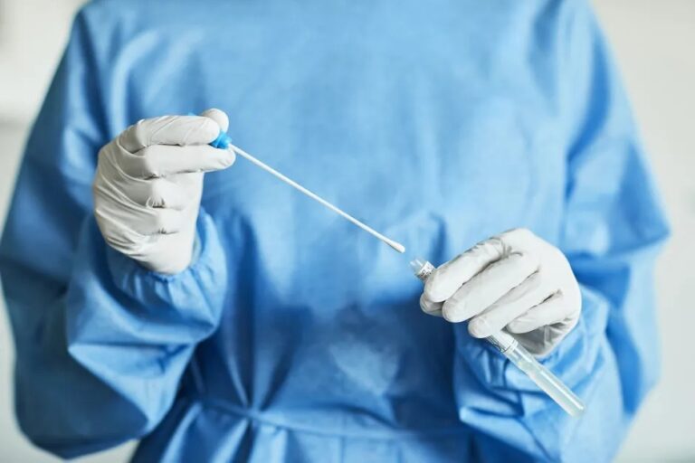 SP implanta teste pioneiro para detectar nova variante da Mpox no país
