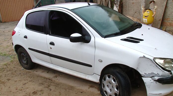 Mulher tem carro roubado quando chegava em casa em Campinas