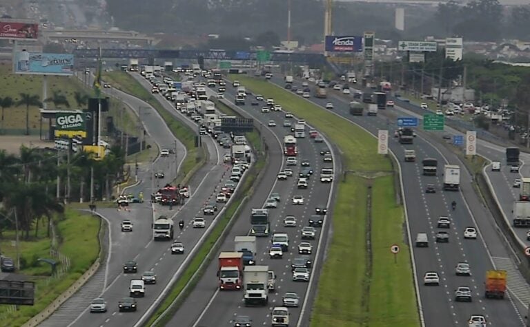 Derramamento de Enxofre causa interdição na Rodovia Dom Pedro em Campinas