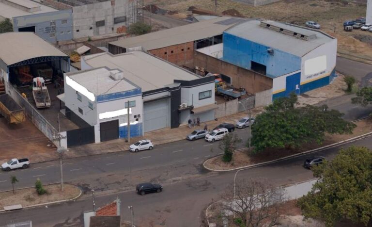 Justiça Eleitoral determina busca e apreensão de caminhão usado na campanha de Filipe Fornari e Cido Saraiva