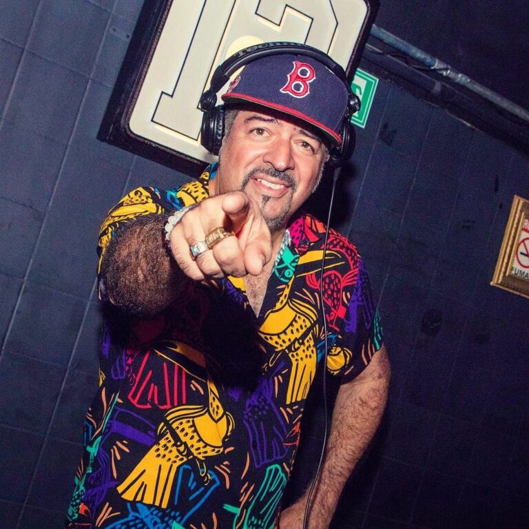 Inspirado em festas dos anos 1970, DJ Hum é atração neste sábado em Barão Geraldo