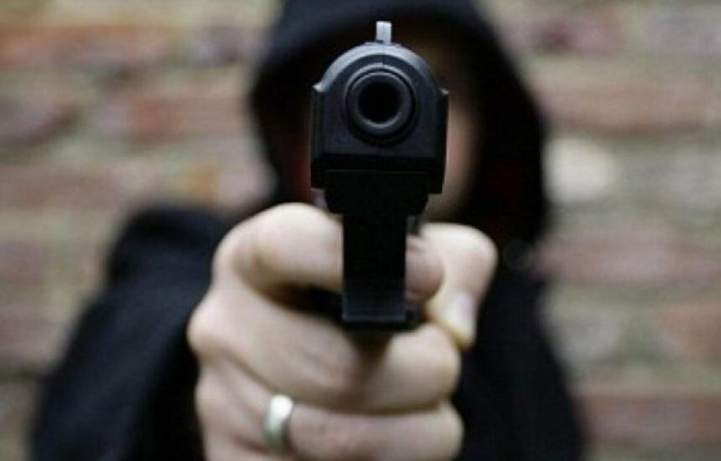 Mototaxista é assaltado por passageira armada em Araçatuba