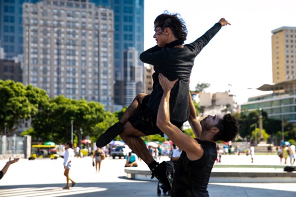 Companhia do RJ chega a Santos com dois espetáculos inéditos; Confira!