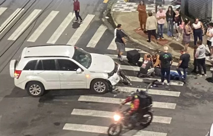 Motociclista fica ferido após acidente em Santos
