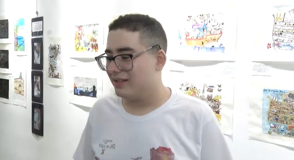 ‘Janelas da Alma’: exposição feita por Gabriel Damaggio, diagnosticado com TEA, aconteceu na pinacoteca de Santos