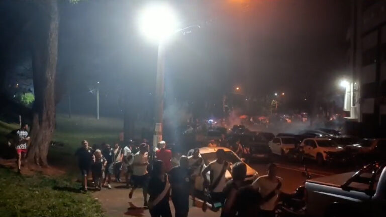 Polícia e torcida da Ponte Preta entram em confronto após derrota no Moisés Lucarelli