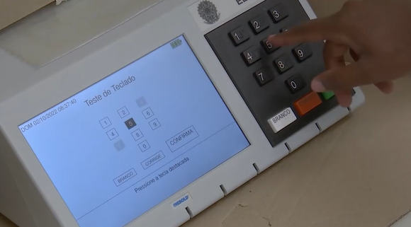 Horário eleitoral gratuito volta à programação de emissoras de rádio e TV nesta sexta-feira