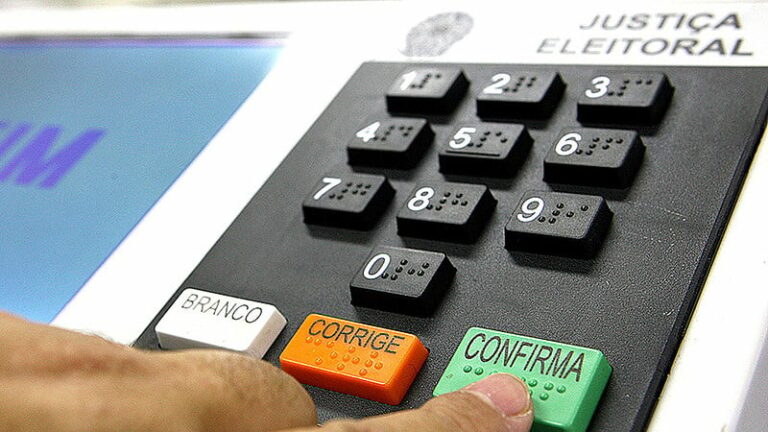Abstenção chega a 21,71% em 1º turno, diz TSE