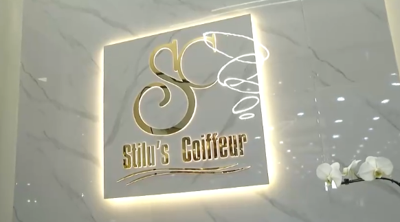 Conheça o salão de beleza com uma história de 25 anos; Empreendedora relembra o inicio de sua carreira