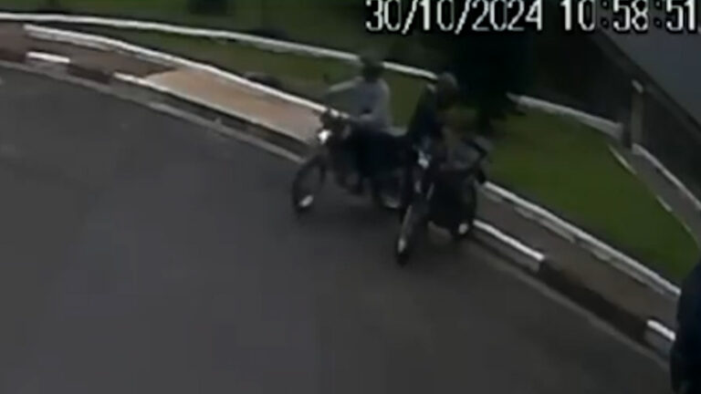 Dupla furta moto no Jardim Garcia em Campinas; veja vídeo