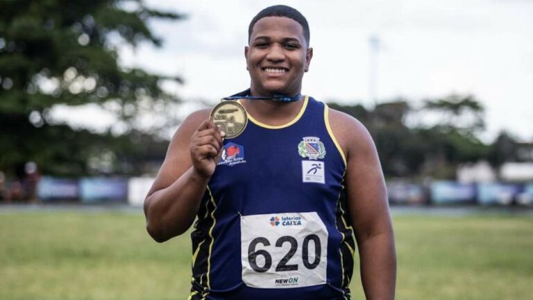 Atleta de Araçatuba conquista título mundial escolar no arremesso de peso no Bahrein