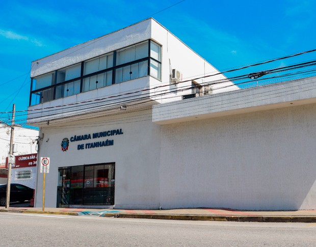 Câmara de Itanhaém acolhe parecer do TCE e rejeita contas do ex-prefeito Marco Aurélio