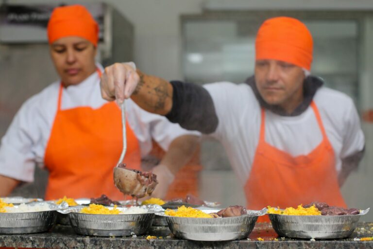 SP anuncia mais R$ 22 milhões para rede de restaurantes do Bom Prato