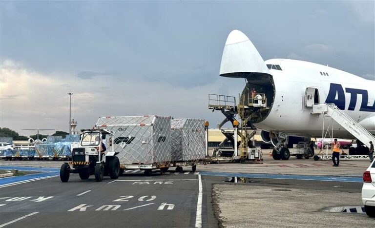 600 toneladas: Viracopos recebe equipamentos da Fórmula 1