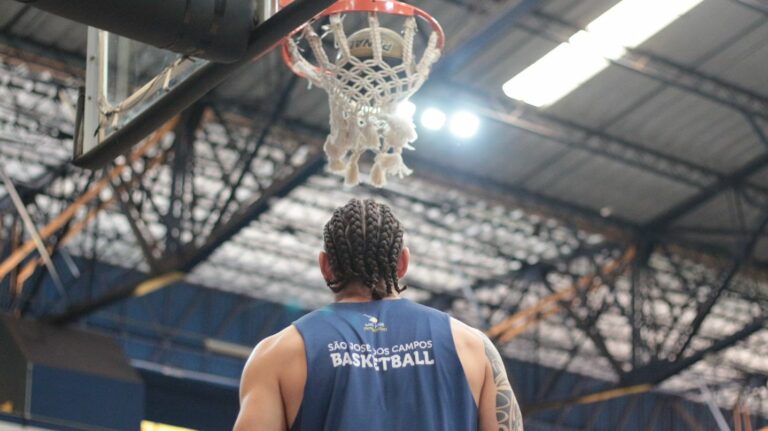https://www.instagram.com/saojosebasketball/