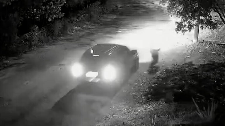 Câmera flagra momento em que pedestre é atropelado por carro em Campinas; veja vídeo