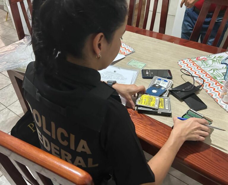 Polícia Federal prende em flagrante homem por posse de material relacionado a abuso sexual infanto-juvenil