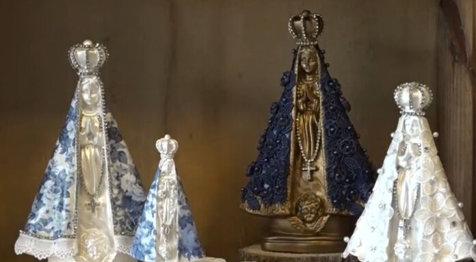 Devotas de Nossa Senhora peregrinam como forma de agradecimento