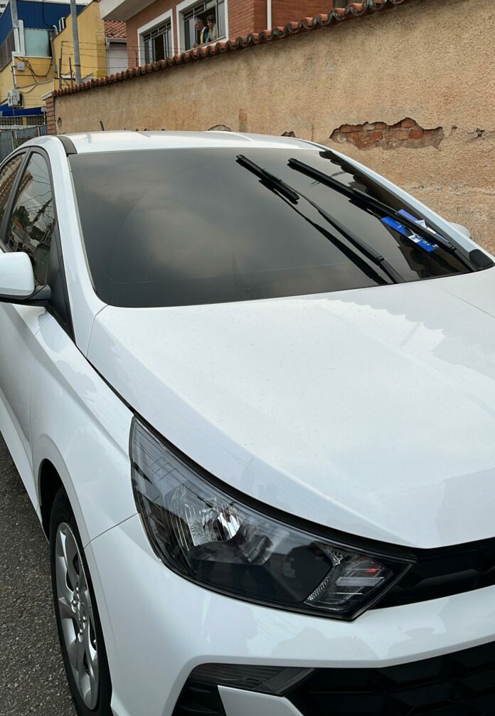 Motorista por aplicativo é encontrado morto dentro do carro; veja vídeo Motorista por aplicativo é encontrado morto dentro do carro; veja vídeo