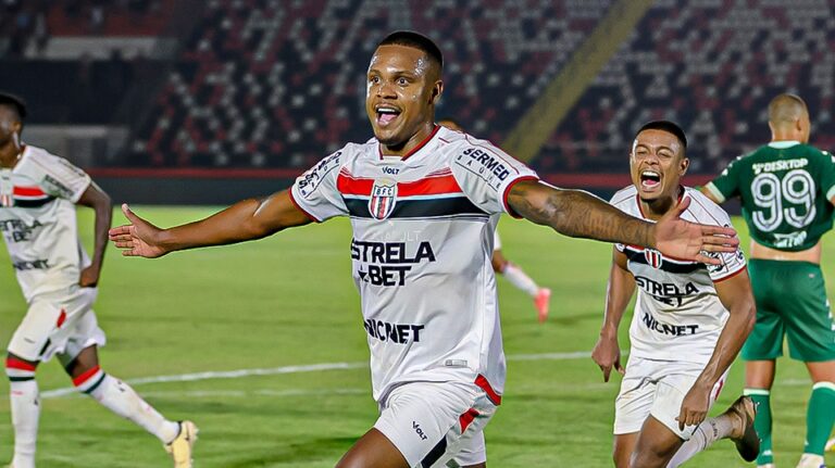 Com gol nos acréscimos, Botafogo vence o Guarani de virada e sobe na tabela