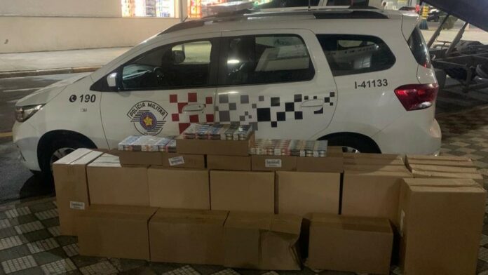 Caixas com maços de cigarros roubados são apreendidas em Jacareí