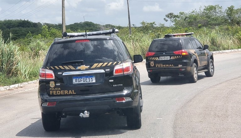 PF investiga fraude de R$ 500 mil no abastecimento de veículos oficiais da Receita Federal em cidades do Vale
