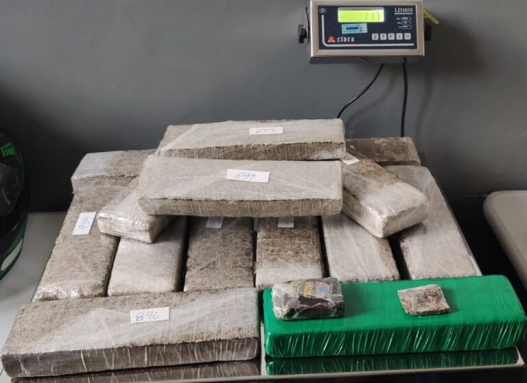 Homem é preso em flagrante com 11 quilos de maconha em cidade do litoral