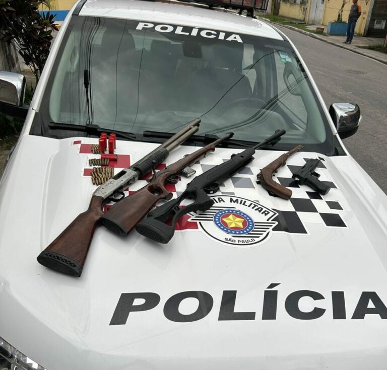Polícia Militar prende homem com arsenal de armas em São Sebastião