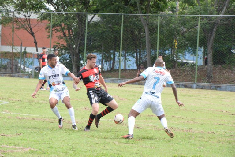 Quartas de final definidas no campeonato de futebol amador de Campinas