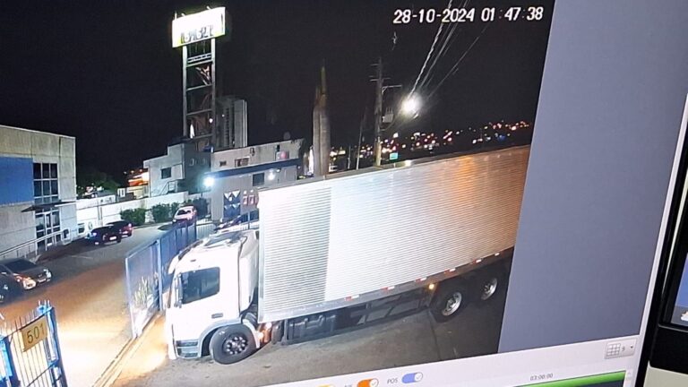 Quadrilha rende funcionários e rouba peças de moto: R$ 310 mil de prejuízo