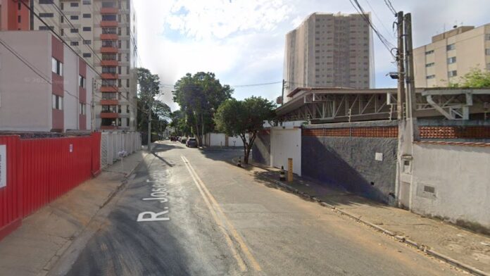 Obras da Sabesp mudam trânsito no bairro no Centro de São José dos Campos