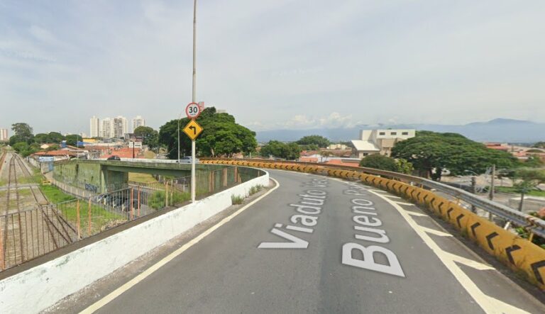 "Viaduto torto", em Taubaté, é interditado por 10 dias para obras