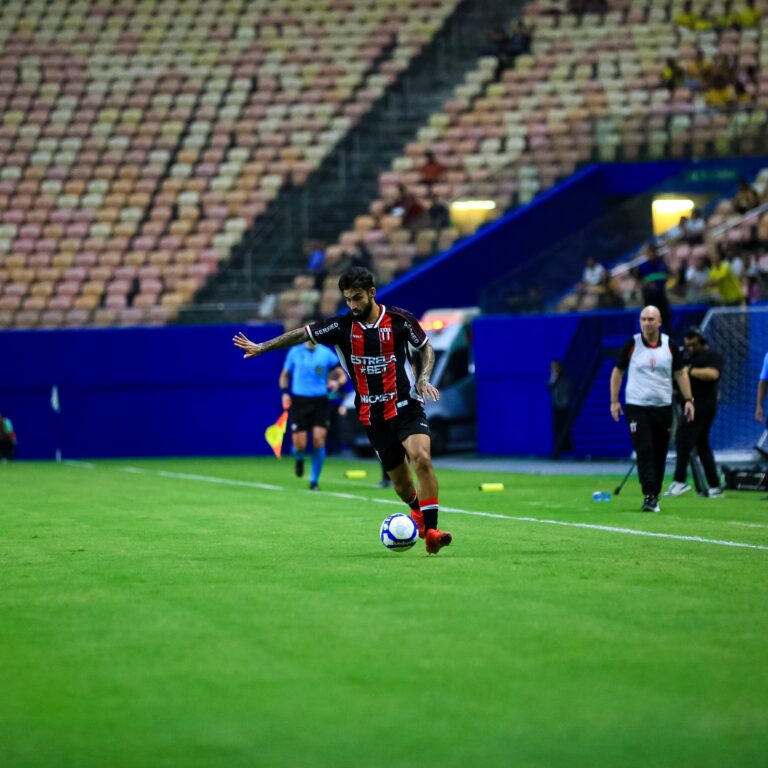 Vitória dramática mantém Botafogo vivo