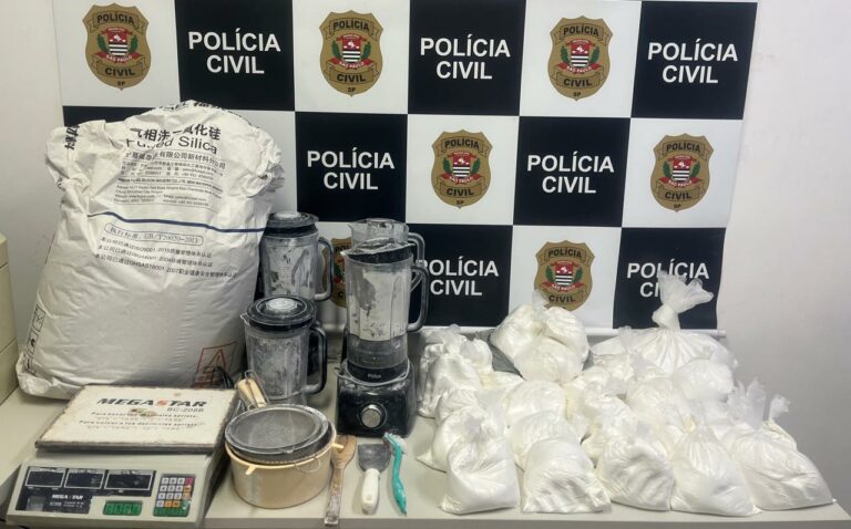 Polícia fecha ponto de fabricação de drogas na região