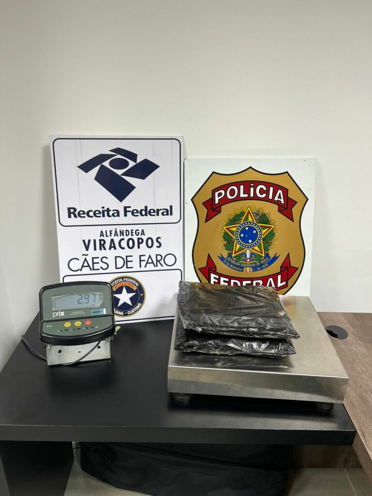 Jovem é presa tentando embarcar para a França com cocaína na bagagem