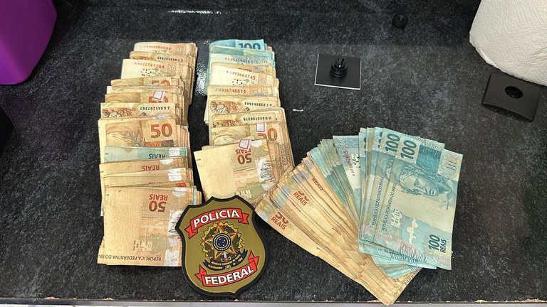 Bancário é investigado por desvio de recursos destinados às enchentes do RS, em cidade do litoral de SP