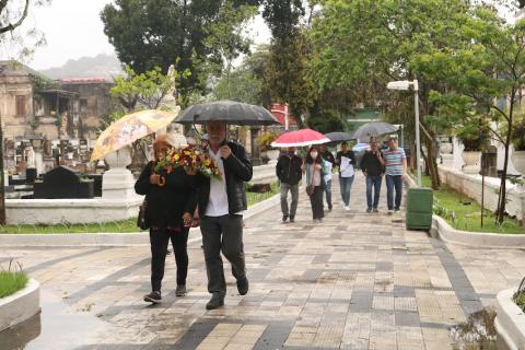 Cemitérios da Baixada Santista se preparam para o Dia de Finados; Veja programação