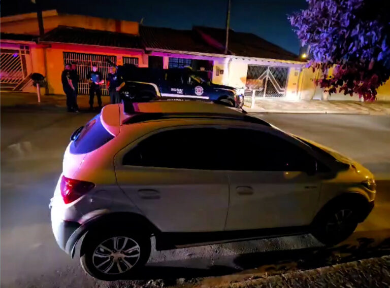 Dupla é presa após série de furtos de carros na região