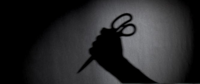 Mulher é sequestrada, estuprada e agredida com golpes de tesoura por ex-companheiro em Itanhaém