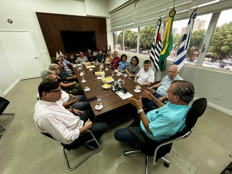 Dilador Borges recebe equipe de transição de Lucas Zanatta e destaca continuidade das obras em Araçatuba