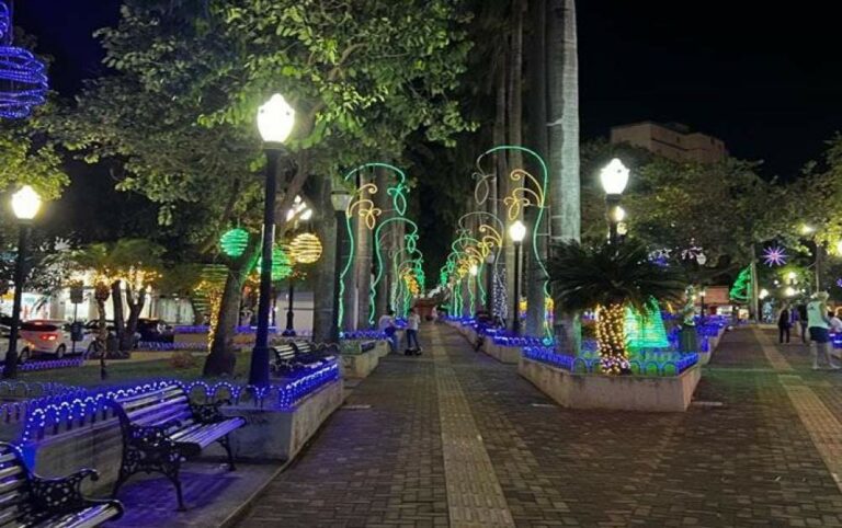Birigui inaugura Natal Iluminado com celebração na Praça Dr. Gama