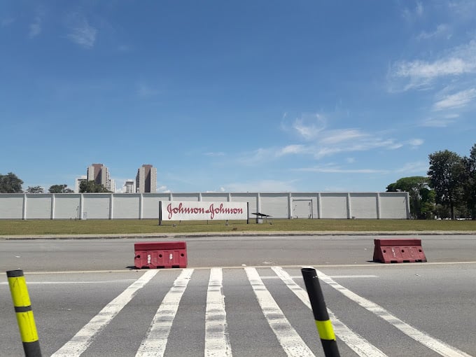 Funcionários da Johnson & Johnson iniciam greve em São José dos Campos
