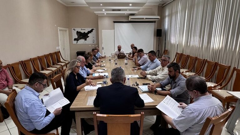 Prefeitura do Guarujá reúne secretariado para transição de governo