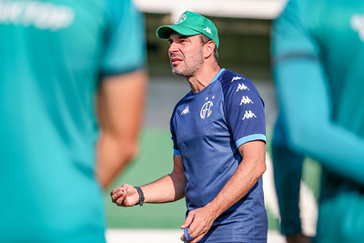 Impasse na renovação: Guarani e Allan Aal ainda não chegam a um acordo