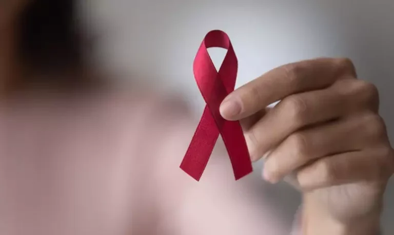 Dezembro Vermelho: Santos celebra 40 anos de luta contra o HIV/Aids com diversas ações a partir deste sábado