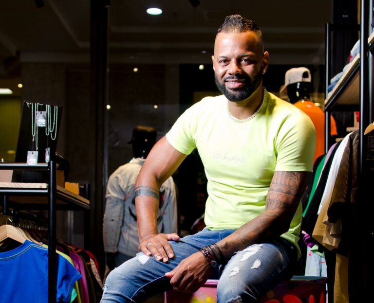 Shopping de São Vicente recebe Amaral Sena neste domingo