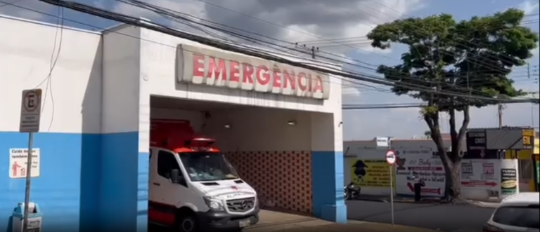 Adolescente e criança ficam gravemente feridos após acidente de moto em Limeira