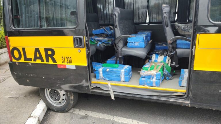 Polícia Civil prende motorista de van escolar que transportava drogas na Grande São Paulo