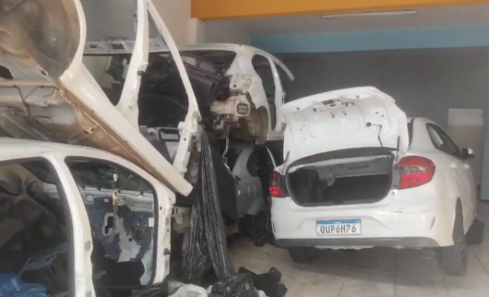 DESMANCHE CAMPINAS Polícia fecha desmanche de carros furtados no Residencial Colina das Nascentes