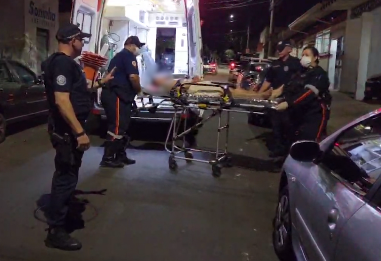 a vítima está sendo acompanhada para garantir sua segurança. A ocorrência reforça a importância de ações rápidas e denúncias em situações de violência doméstica e ameaça.